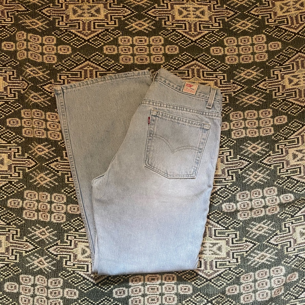 Levi’s 519 Flare Low Rise